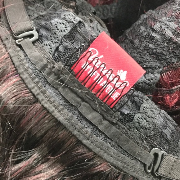 STUNNING OMBRÉ  DARK TO COOL RED LAYER WITH BANG - Picture 7 of 11